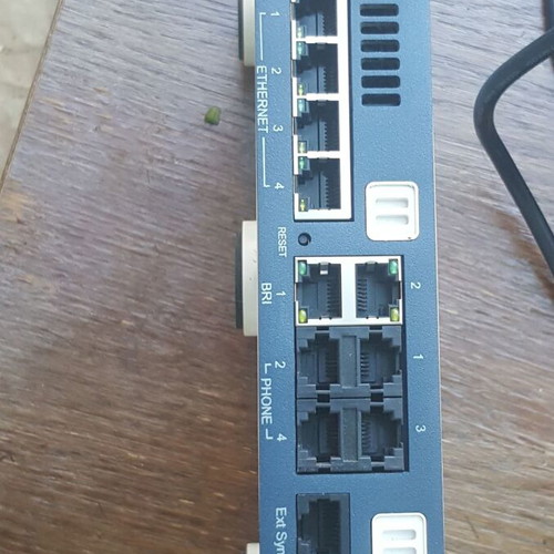 Oxygen Mini Office router modem like new, professional VPN router