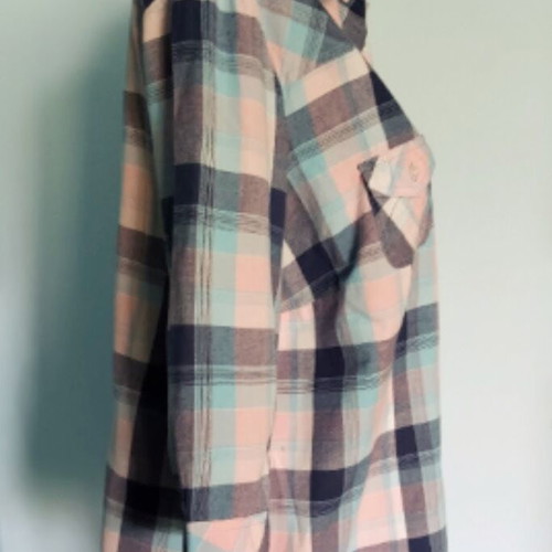 Cotton checked shirt like new, sizes 2XL and 3XL
