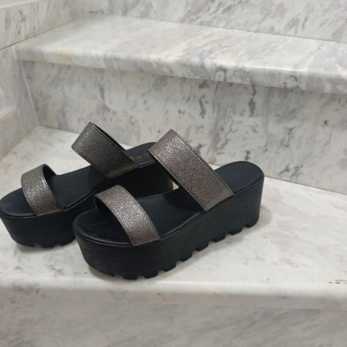 Platform sandals used, size 39, black and silver