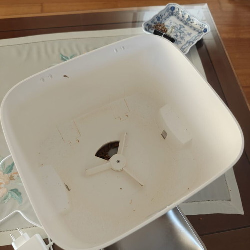 Xiaomi Smart Pet Food Feeder 2 used, automatic feeder for cats and dogs