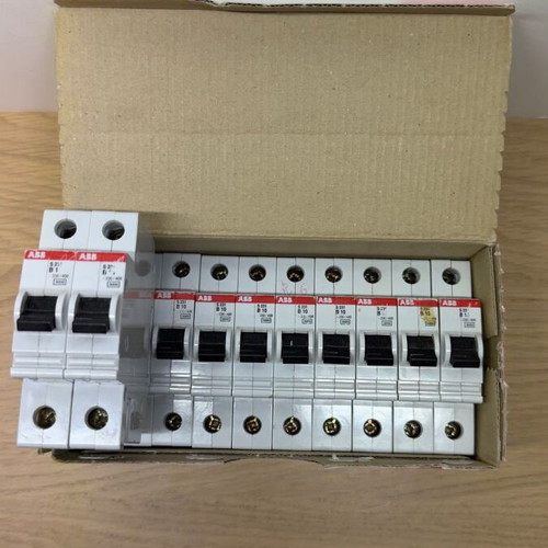 ABB 251 B10 circuit breakers like new, pack of 12