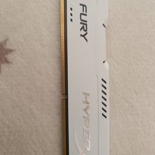 Kingston 4GB DDR3 RAM DIMM like new