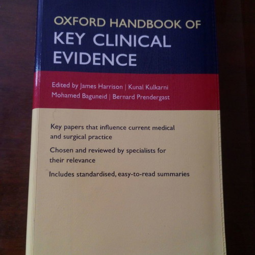 Oxford Handbook of Key Clinical Evidence medical book like new