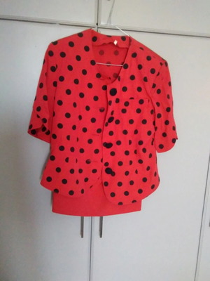 Vintage red polka dot suit like new, short sleeve jacket and skirt