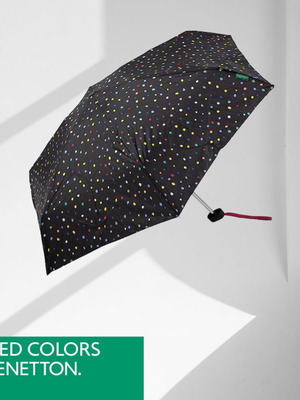 United Colors of Benetton ултра мини плосък чадър черен с цветни точки