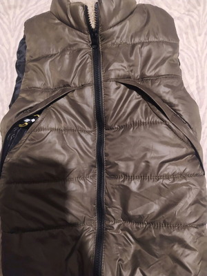 Hashtag brown vest like new for 6 years old