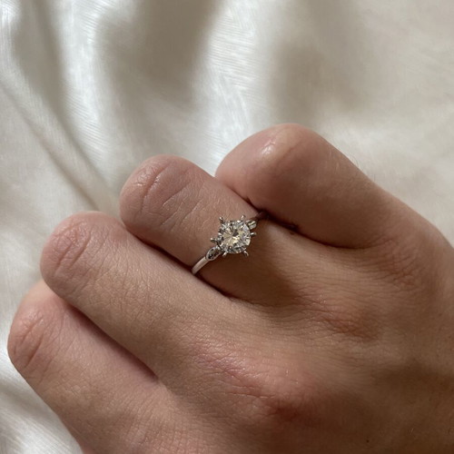 Silver solitaire ring 925 with high-quality zircon stones, new