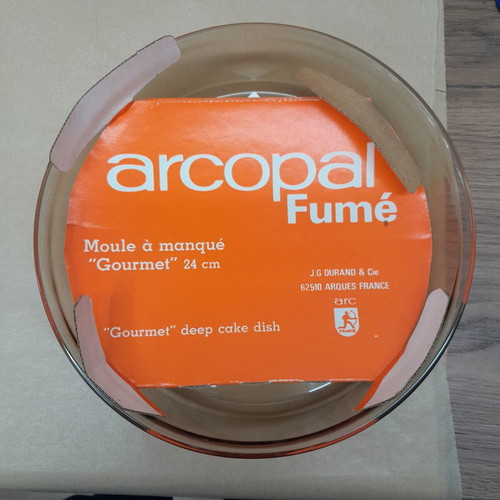 Arcopal 24cm heat-resistant cookware, new condition