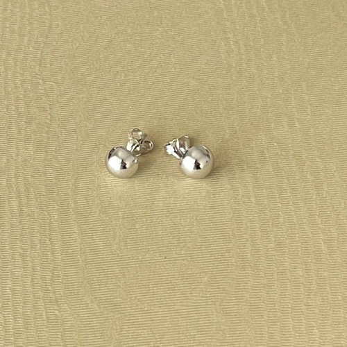 White 14k ball earrings like new