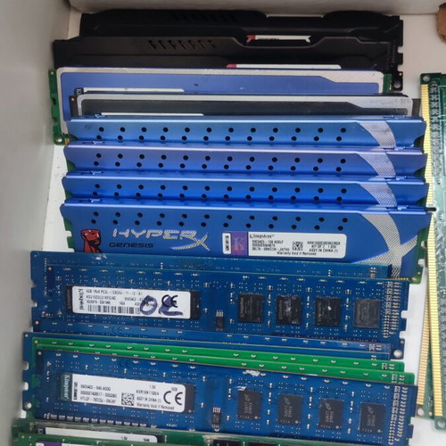 Ram DDR3 4GB DIMMs like new, 50 pieces, 1333MHz and 1600MHz
