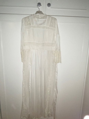 Zara kimono limited edition like new, long with lace detail