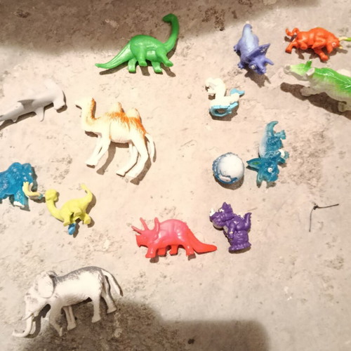 Mini Animal and Dinosaur Figures Set like new