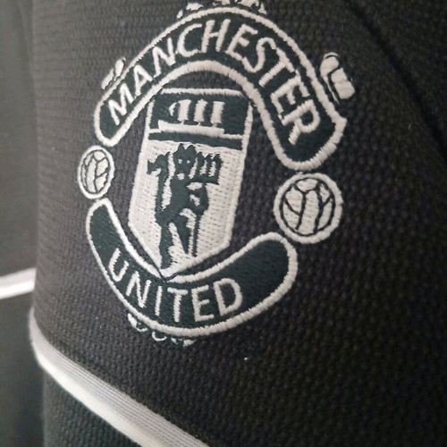 Manchester United Umbro 1998-99 jacket like new, size Medium