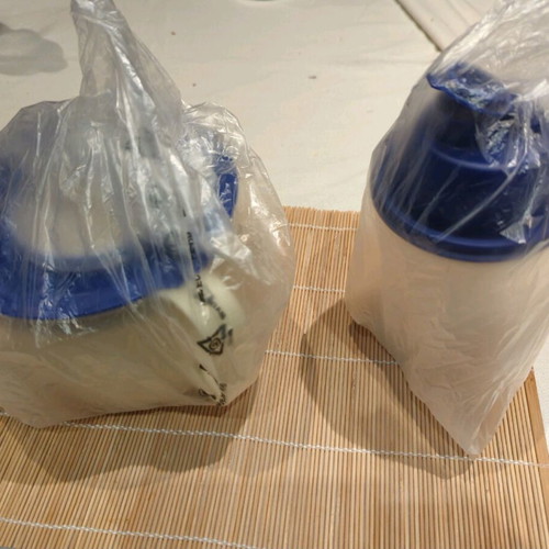 Tupperware measuring jug and measuring shaker