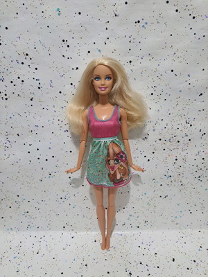 Barbie Fashionistas Cutie 2010 #T3324 used with flaws