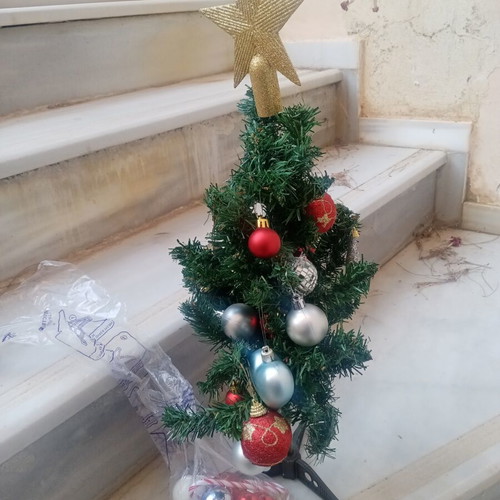Christmas tree 2.10m with 50cm gift tree and decorations