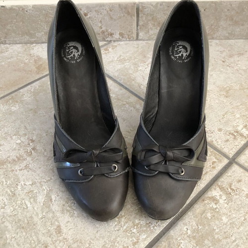 Diesel green pumps size 37 like new