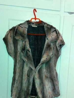 JusTop women's fur sleeveless vest like new, beige