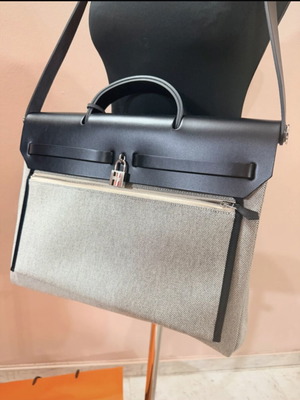 Hermès Herbag Messenger 39 shoulder bag, black and grey