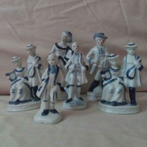 Porcelain decorative figurines set of 6 pieces