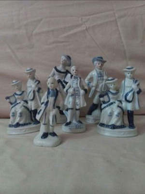 Porcelain decorative figurines set of 6 pieces