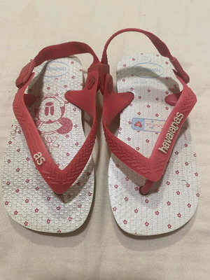 Havaianas used for girl size 22