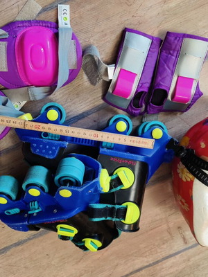 Kids roller skates used, gift set with helmet and knee pads