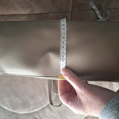 Carpisa shoulder bag like new, beige puro color