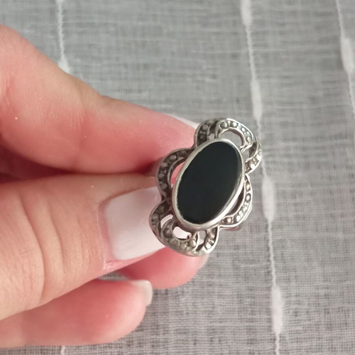 Silver ring 925 with black semi-precious stone like new
