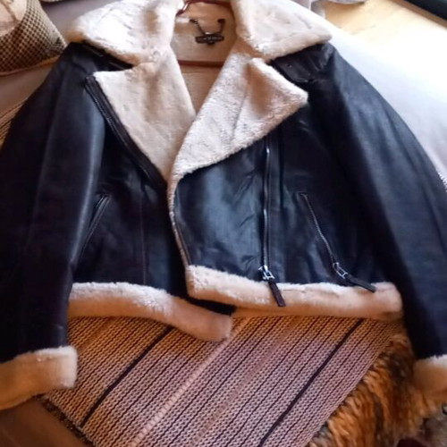 Leather jacket like new, size M