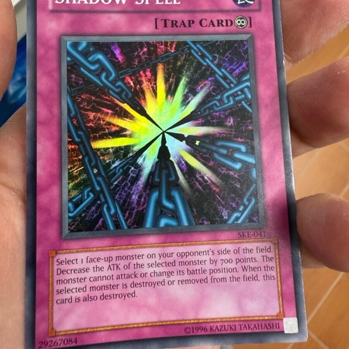 Yu gi oh Shadow spell χρυσή κάρτα σαν καινούργιο