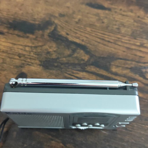 Kaide digital pocket radio with clock and alarm