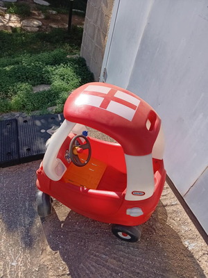 Παιδικό αυτοκινητάκι Little Tikes σαν καινούργιο, άσπρο με κόκκινο