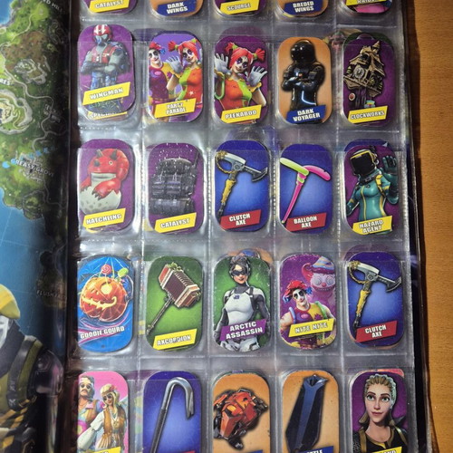Fortnite metal tags albums like new, pack of 2