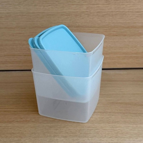 Tupperware set of 2 square containers 840 ml new