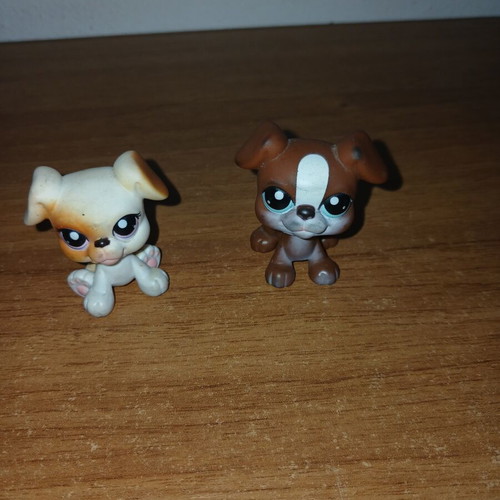 Figures used, set of two