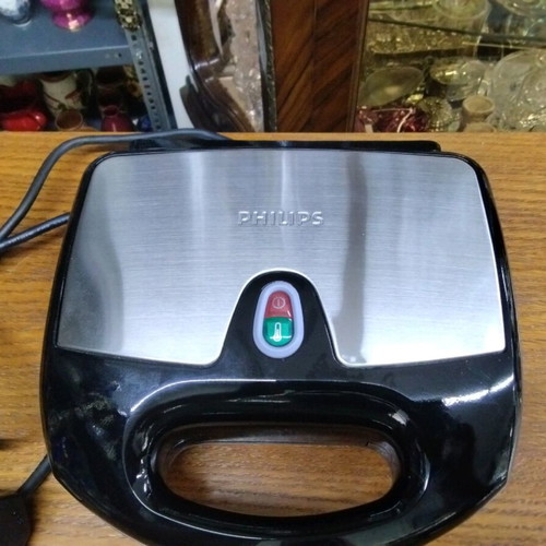 Philips sandwich maker 700w new, black