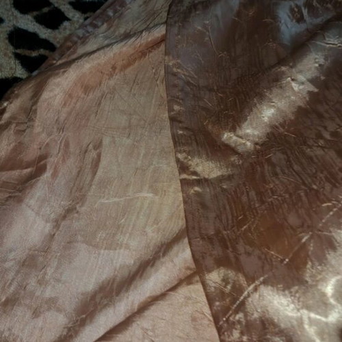Satin crinkled fabric vintage used, dimensions 333×140 cm