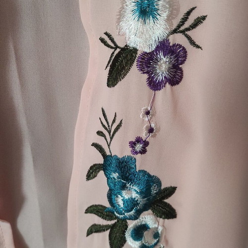Shein long pink tunic with embroidered flowers like new