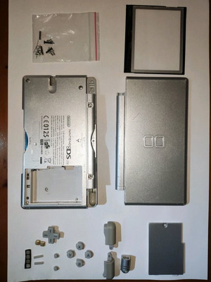 Κέλυφος Nintendo DS lite μεταχειρισμένο, ασημί, original Ευρωπαϊκή έκδοση