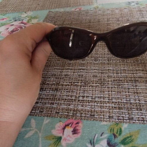Children's sunglasses like new, burgundy brown shade