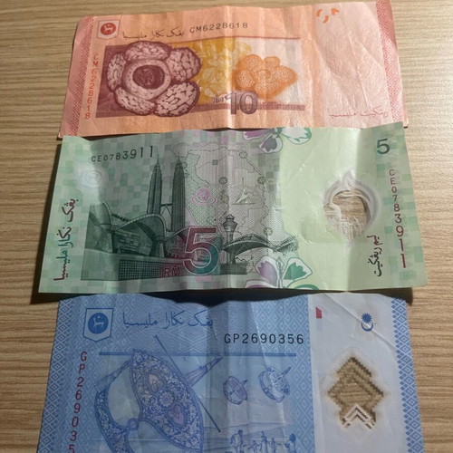 Rare authentic Malaysian banknotes set 10+5+1 new