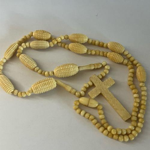 Rosary necklace like new, large and impressive