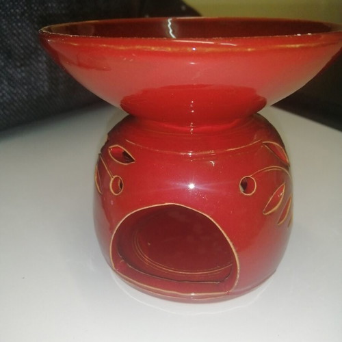 Aromatherapy burner like new, 10 cm height and 11 cm diameter