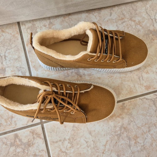 Women's winter casual sneakers new, beige brown, size 38
