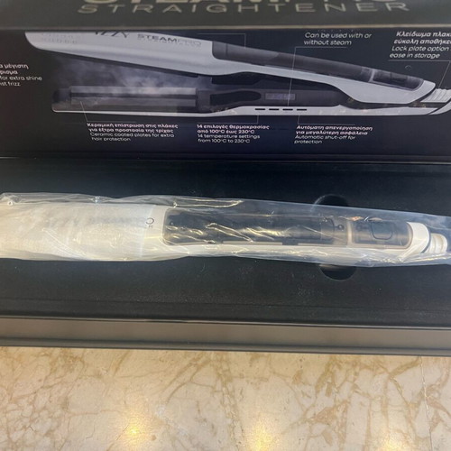 Izzy SteamPro Straightener new