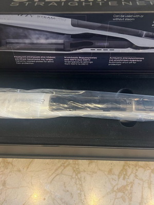 Izzy SteamPro Straightener new