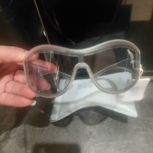 & Other Stories Bold Oval Frame Sunglasses new, sport chic, transparent grey