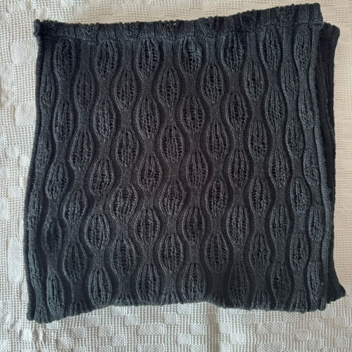 Black double neck scarf like new