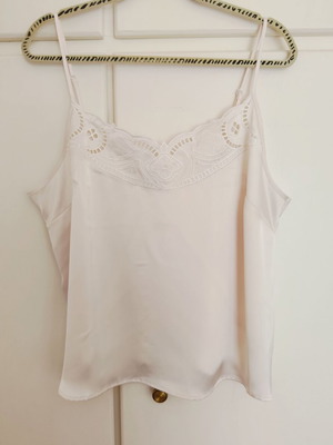 H&M camisole σατέν κρεμ τοπ με κέντημα XL σαν καινούργιο